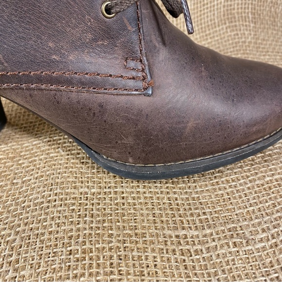 Clarks ankle boots lace up leather booties heels brown distressed women 8.5 B - Picture 13 of 14